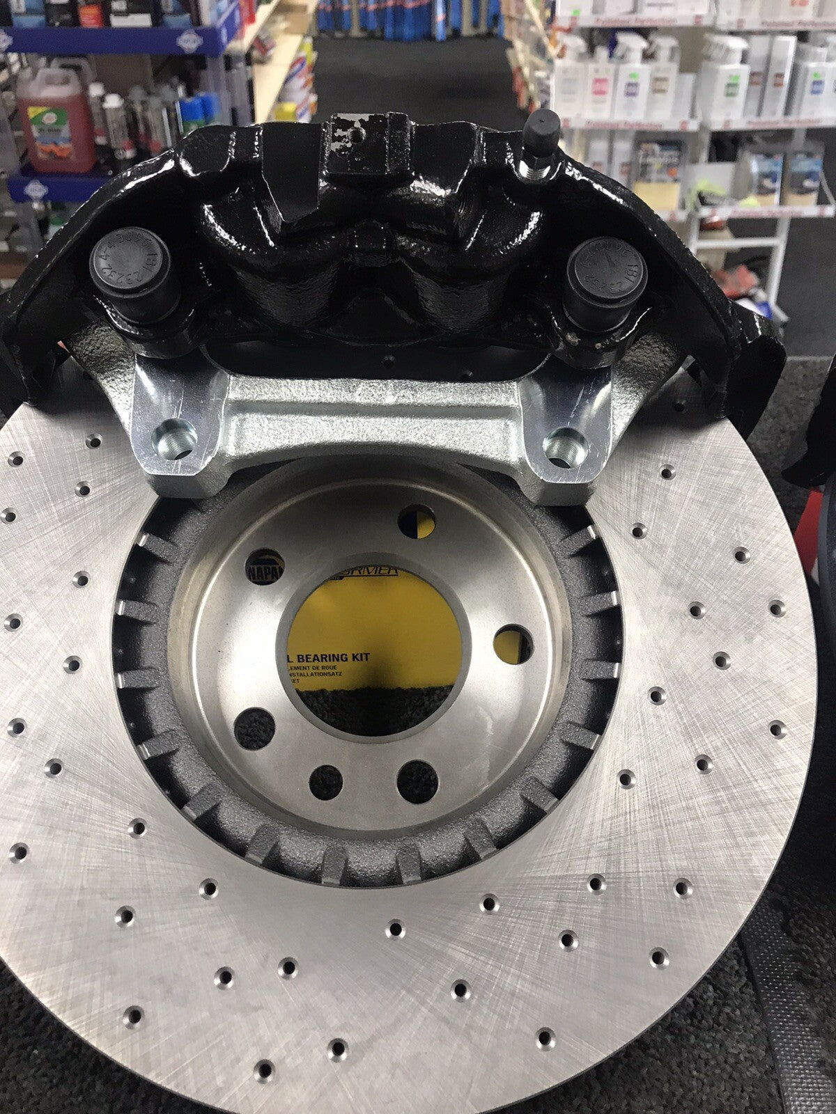 VW TRANSPORTER PERFORMANCE DRILLED GROOVED BRAKE DISC CALIPER KIT 340mm BLACK