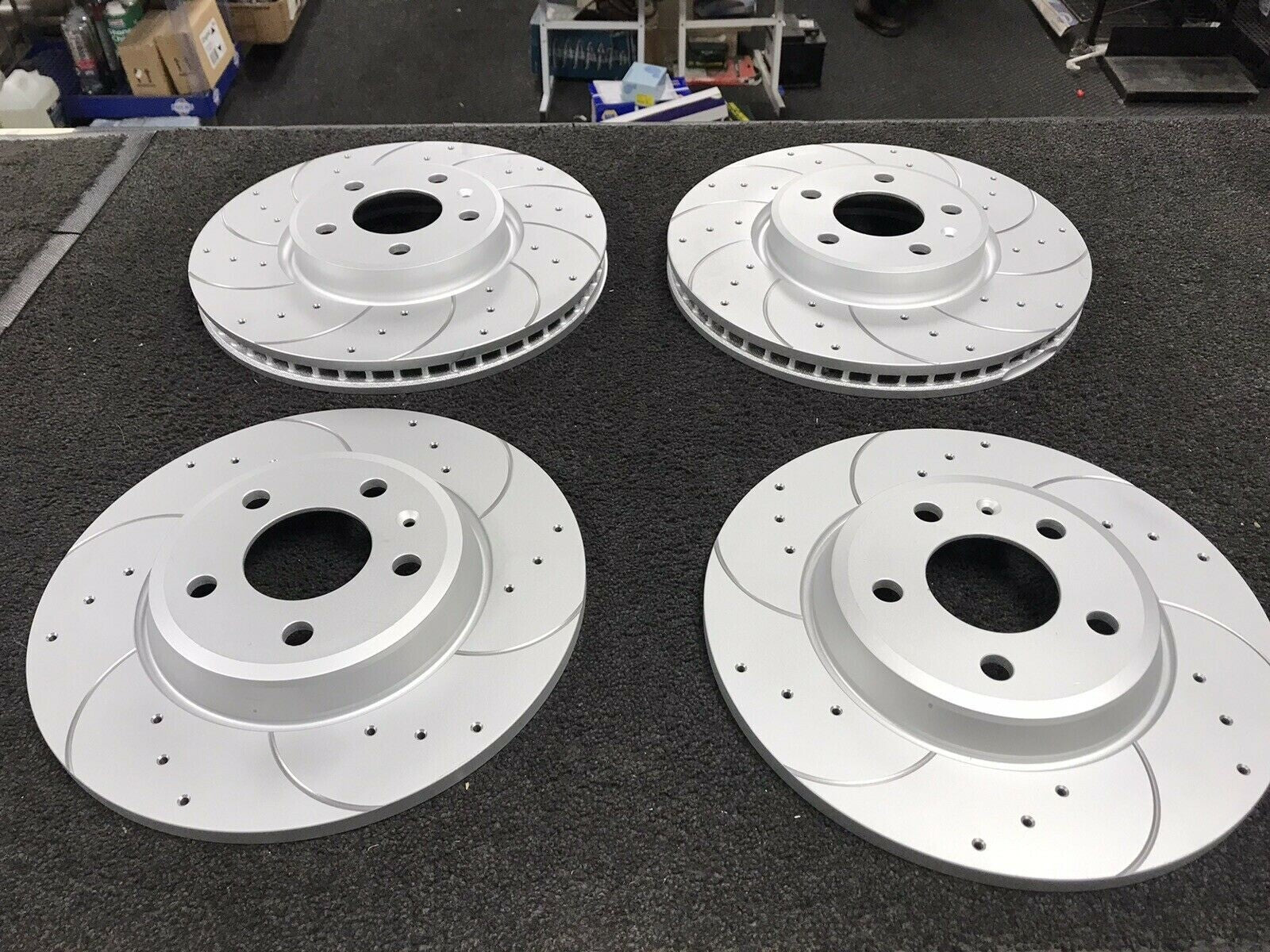 AUDI A5 1.8TF2.0TDI S LINE BRAKE DISC DRILLED GROOVED FRONT REAR 314 MM 300MM 