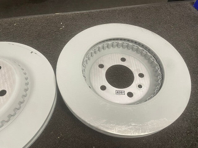 LANDROVER DEFENDER 90 110 D250 D300 MHEV 4x4 REAR BRAKE DISC REAR PADS