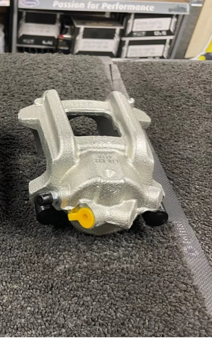 REAR BRAKE CALIPER RH OS BMW F20 F21 F22 F23 F30 F31 F32 F33 F34300M VENTED DISC