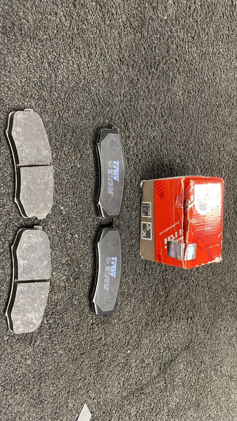 FOR TOYOTA Landcruiser REAR TRW BRAKE PADS GDB1182 