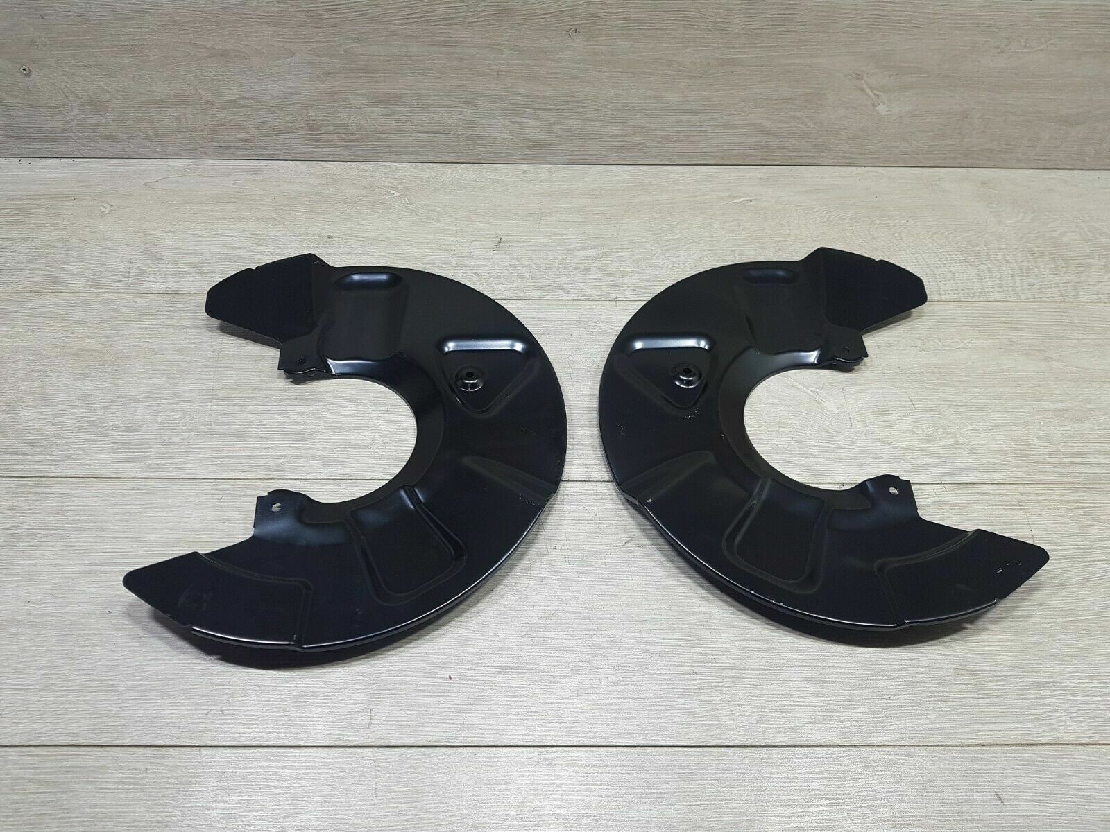 TRANSPORTER CARAVELLE T5 T6 BRAKE DISC DUST SHIELD SPLASH GUARD COVER FRONT REAR