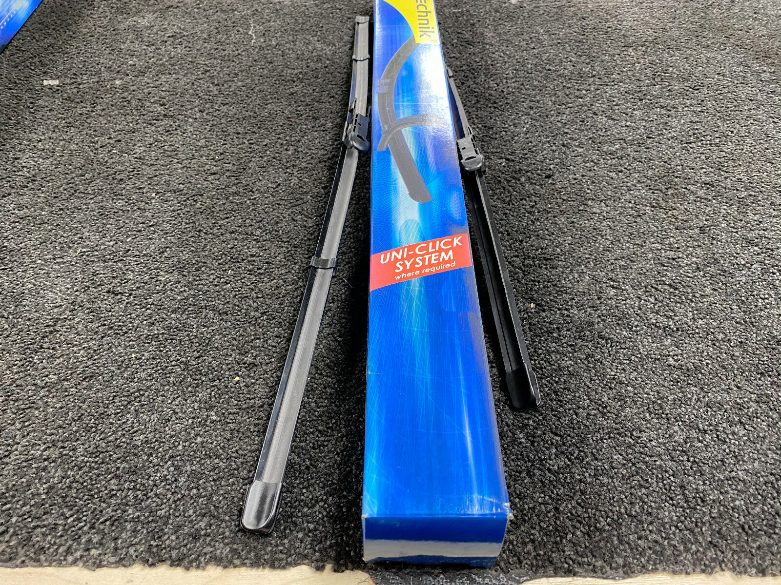 FOR FIAT BRAVO HYUNDAI I30 KIA CEE'D FRONT 18" 24" WIPER BLADES WT416