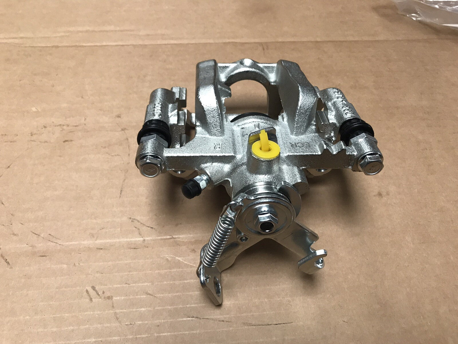 VAUXHALL ASTRA J 2009-2015 REAR BRAKE CALIPER RH COMPLETE BRACKET SOLID DISC