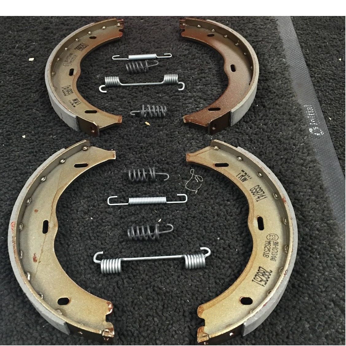 FOR VITO 109 111 115 CDi W639 MERCEDES VIANO W639 REAR HANDBRAKE SHOE& KIT