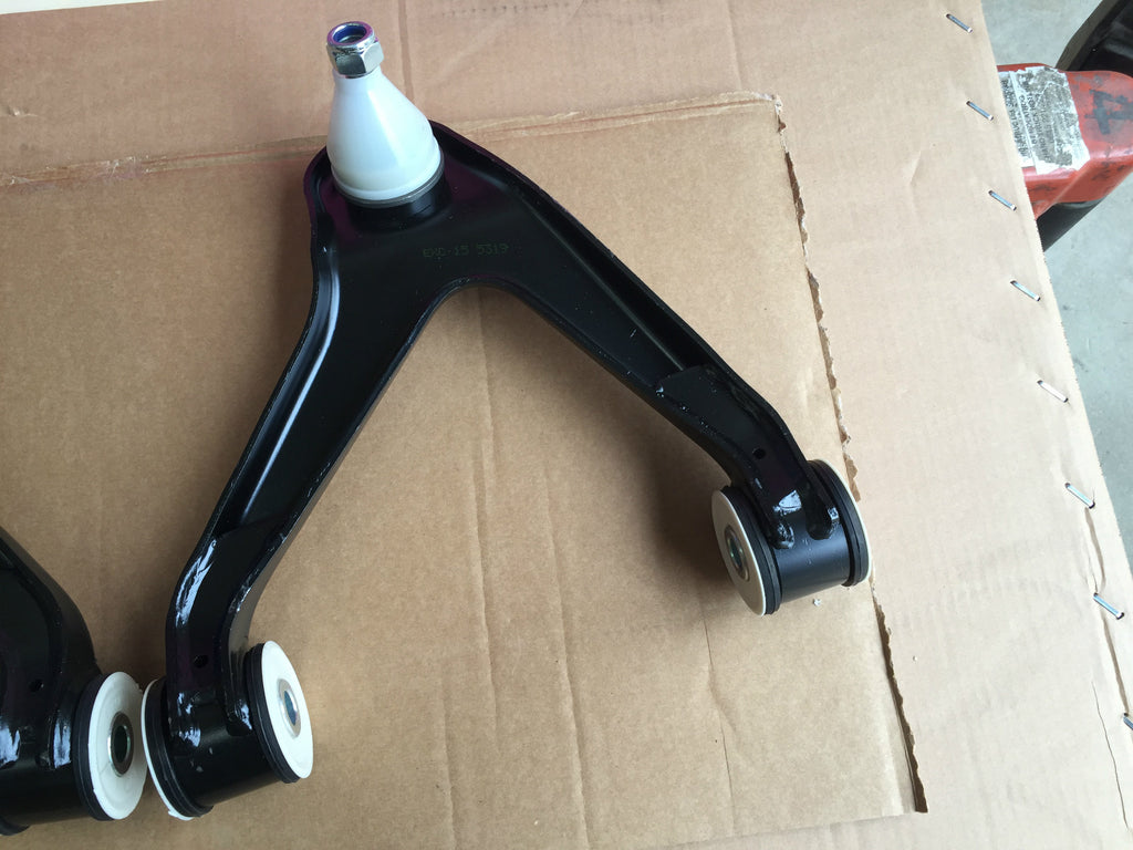 FOR  DAILY 29L 35C 35S 40C 45C 50C 1999-2006 LH SIDE FRONT UPPER WISHBONE ARM