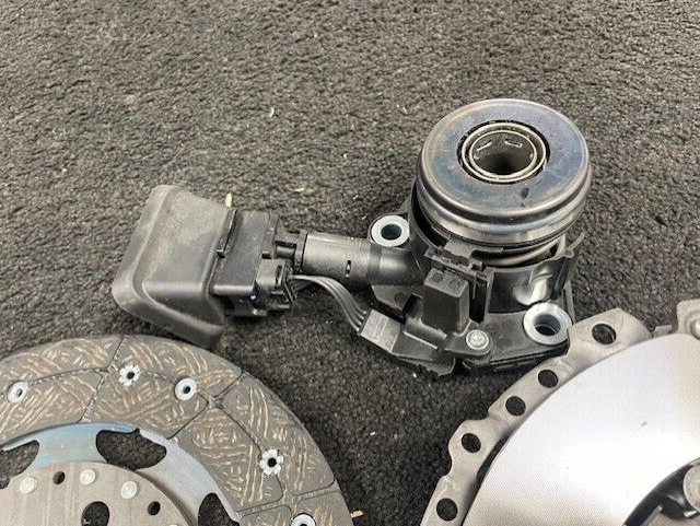 LUK CLUTCH KIT CITROEN C4 C5 DS5 3008 308 508 SEMI AUTOMATIC LUK 624 3527 34