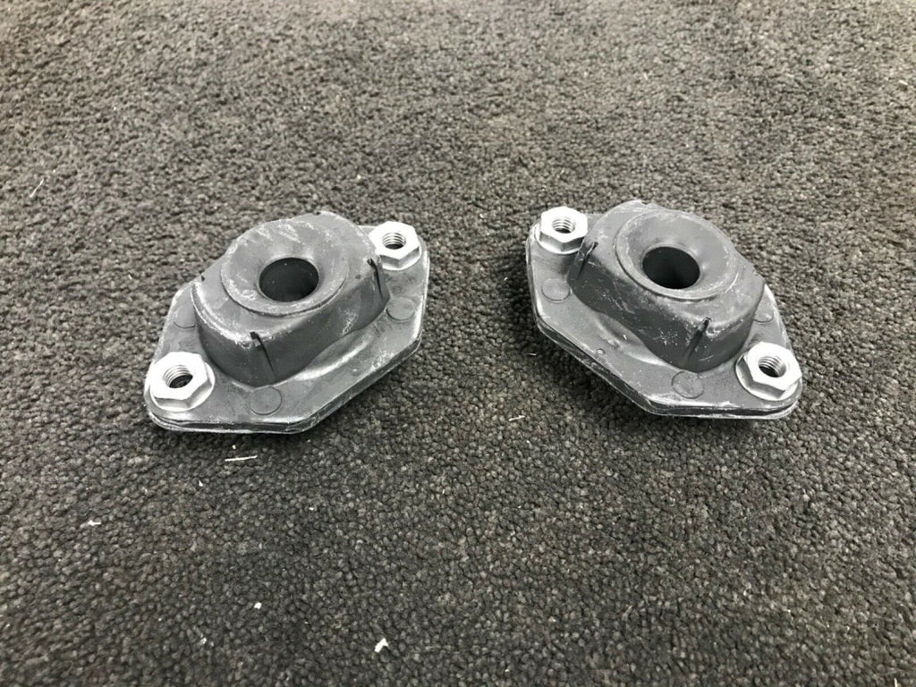 BMW 3 SER E90 E91 318 320D 323 325 328 330Ci 330D REAR STRUT TOP MOUNTING PAIR