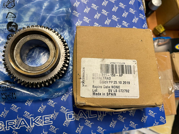 VW AUDI SEAT SKODA CHANGE GEAR COG (5 SPEED) 02T311158AP *GENUINE*