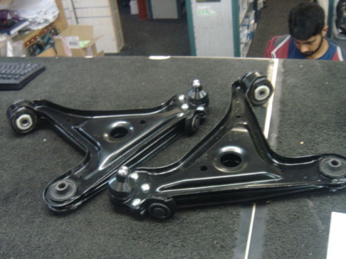 VAUXHALL OMEGA 94-04  2 X  LOWER WISHBONE ARMS NEW