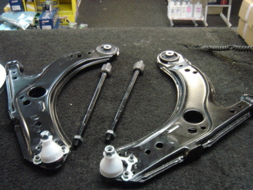 GOLF MK4 BORA WISHBONE LOWER ARMS 2 INNER TRACK ROD END