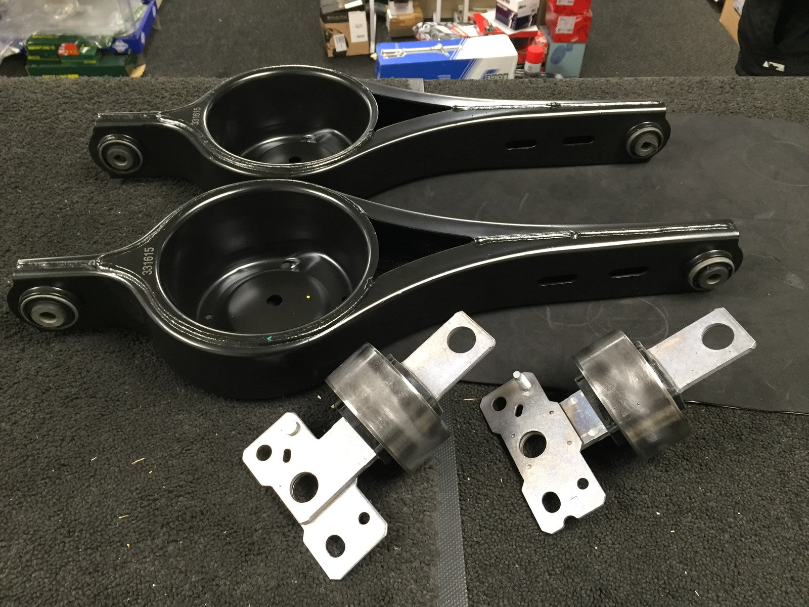 FORD GALAXY S-MAX MONDEO MK4 REAR SUSPENSION ARM 2 REAR TRAILING ARM BUSHES