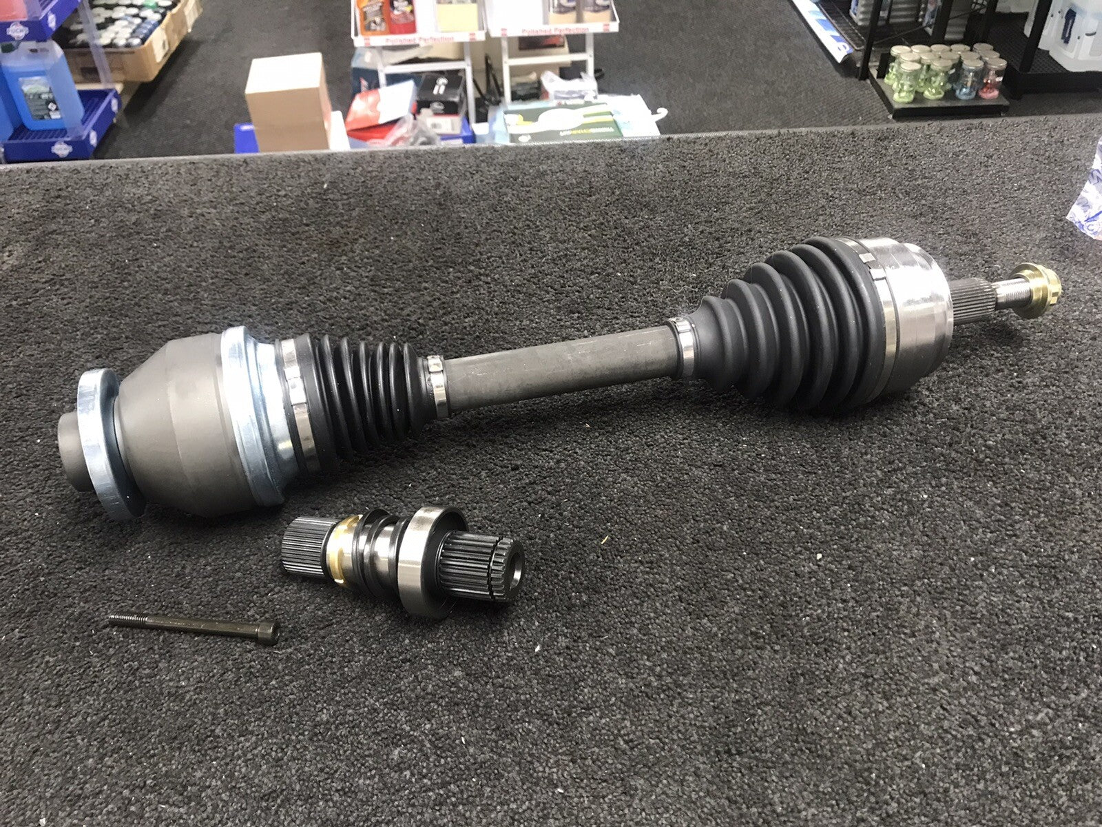 VW TRANSPORTER T30 2.0TDi 2015on DRIVESHAFT COMPLETE LEFT LH  SIDE 42 INNER