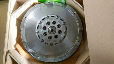 DUAL MASS FLYWHEEL  FOR SPRINTER 208CDi 211CDi 213CDi 208CDi 2000-06 NEW