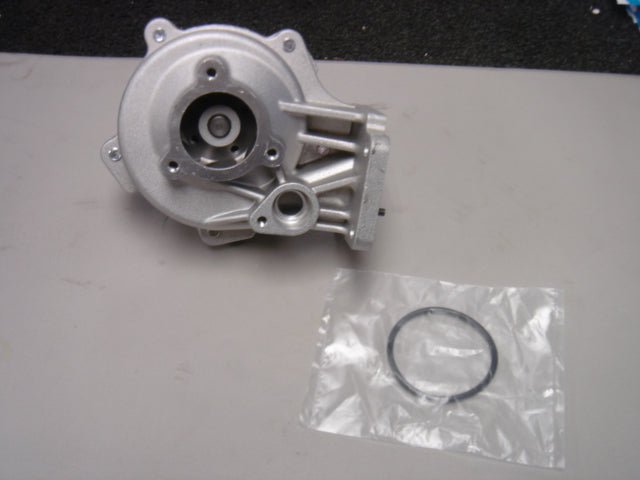 LDV CONVOY MAXUS 2.5TD CDi TD WATER PUMP COMPLETE WITH BACK HOUSING 510990025