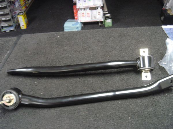 ALFA ROMEO 147 156 GT JTD JTDm REAR LOWER AXLE TORSION CONTROL ARMS LH RH PAIR