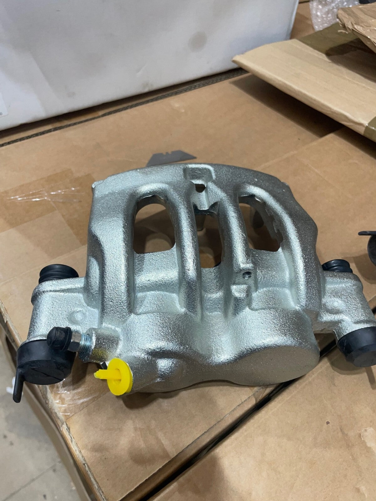 2 FRONT BRAKE CALIPERS MERCEDES SPRINTER 3T 3.5T CDI 2006-2016 BRAND NEW