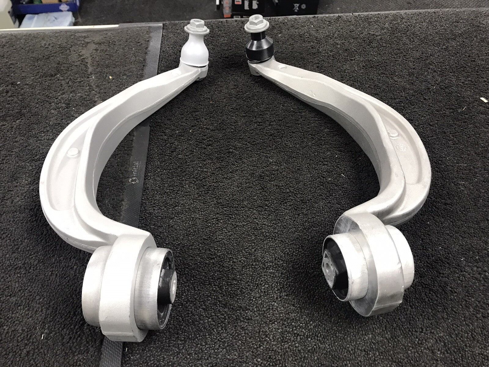 FOR AUDI A4 B8 A5S5 FRONT LOWER REAR TRACK CONTROL SUSPENSION ARM PAIR 16.9 M14