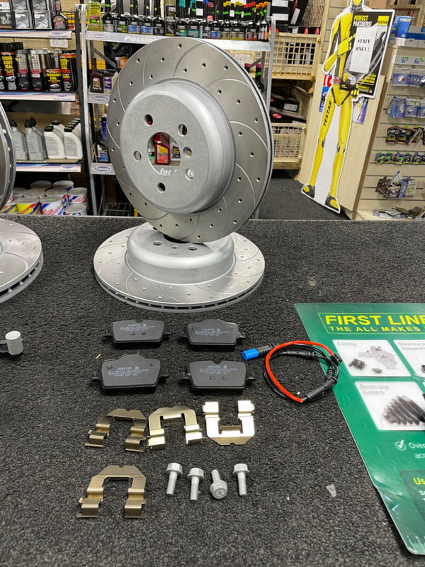 3 SERIES 330E M SPORT MK7 G20 M FRONT REAR DRILLED GROOVED BRAKE DISCS  PADS