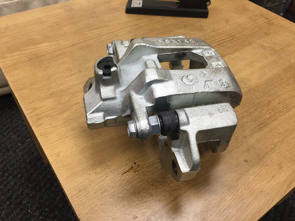 BRAKE CALIPER FRONT UPPER LH  SIDE MITUBISHI CANTER FUSSO 3.0TD 3C15 2005-2011