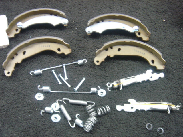 PEUGEOT 206 REAR BRAKE SHOES ADJUSTERS BRAKE SHOE FITTING KIT