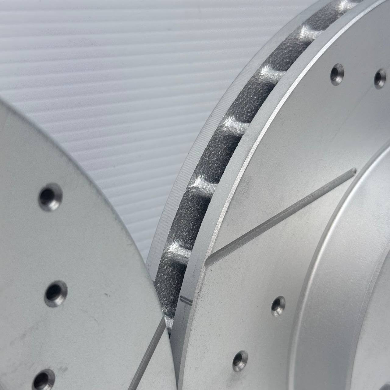 FOR TOYOTA MR2 MK2  SW20 GT TURBO REV1 DRILLED GROOVED FRONT BRAKE DISCS 258MM