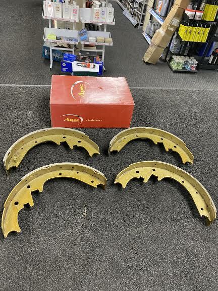 FOR JEEP GRAND CHEROKEE 2.5 (1994-1999) APEC REAR BRAKE SHOES SET OF 4