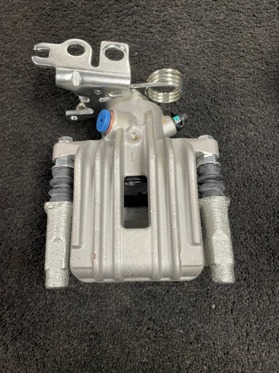 REAR BRAKE CALIPER + CARRIER COMPLETE VW CADDY MK3 TDi SDi 2K0615423C NS LH