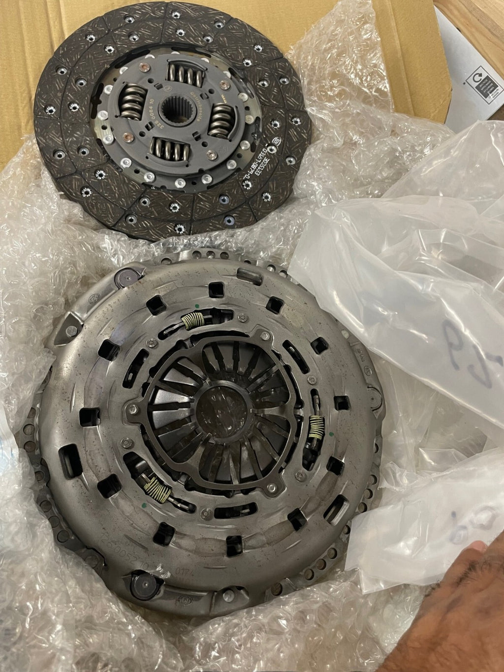 LUK 2PCE CLUTCH KIT  JAGUAR S-TYPE 2.7D DISCOVERY 3 4 TDV6 4.0 4.6 REDUCED