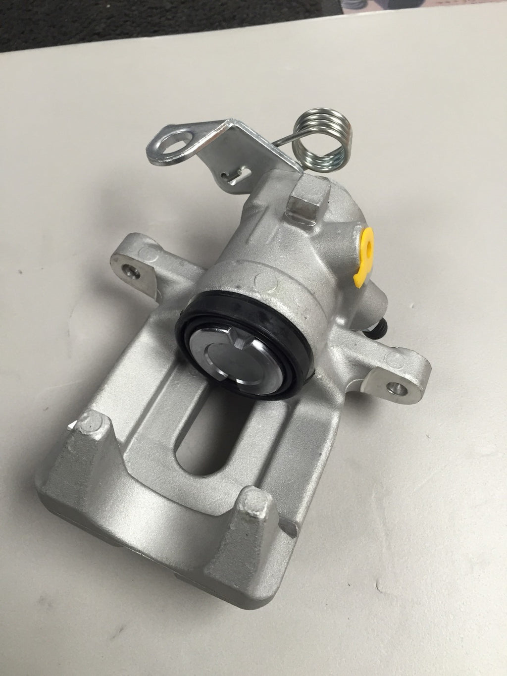 REAR BRAKE CALIPER LH RH  DS3 E-HDI DSTYLE (MK1 FL (A55)) left and right