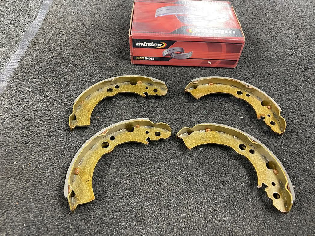 FOR NISSAN  FIGARO 1.0 1.2 (1991-1992) REAR APEC OR MINTEX BRAKE SHOES SET OF 4