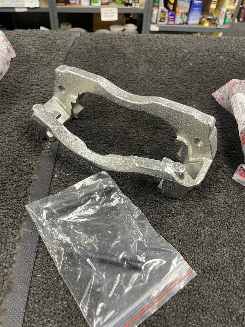 FRONT BRAKE CALIPER BRACKET FOR IVECO DAILY 2006 ON WITH 300X28MM DIA DISC