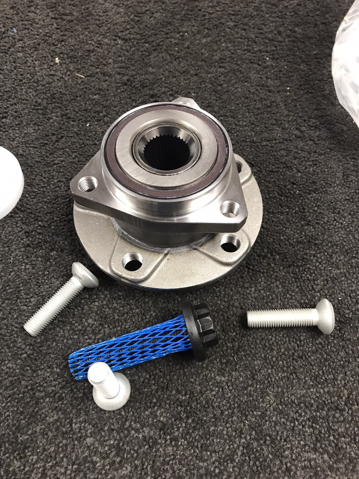 VW GOLF GTD MK7 MK8 FRONT WHEEL BEARING ABS ASB KIT COMPLETE WITH BOLTS 