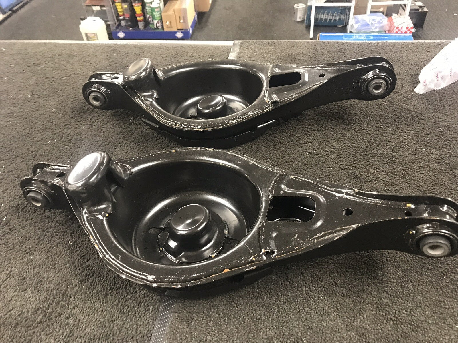 2 REAR LOWER CONTROL ARMS LH RH BOTH SIDE MAZDA 6 GG GY 2002 - 2007 