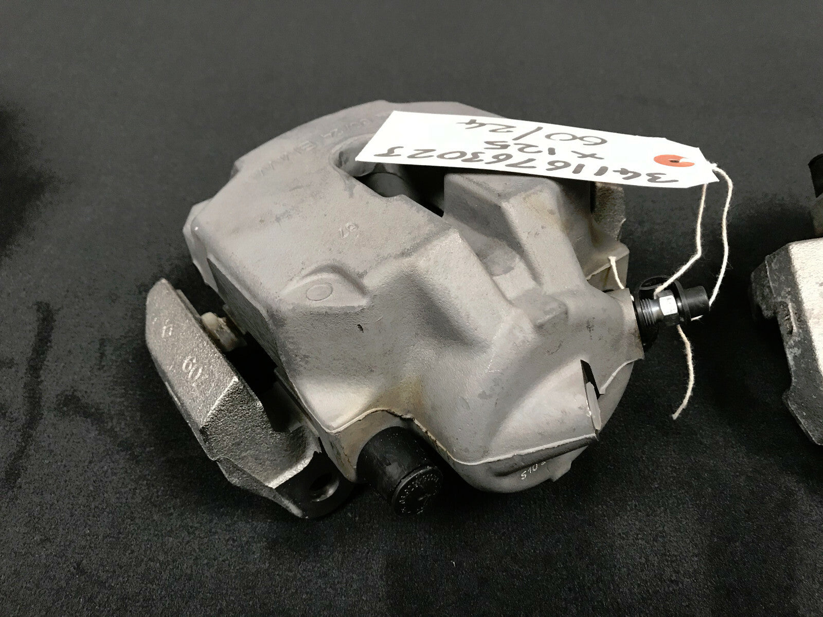 GENUINE FRONT BRAKE CALIPER CARRIER RH 5SER E60 E61 SALOON+TOURING ESTATE