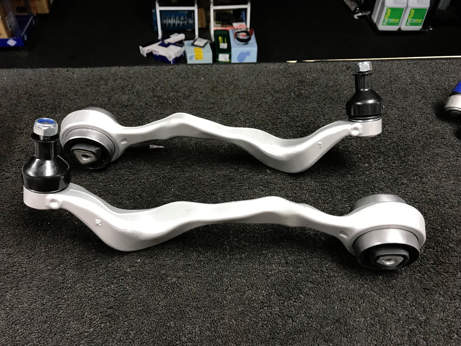 BMW 3 SER E90 E91 E92 2 FRONT LOWER WISHBONE CONTROL ARMS