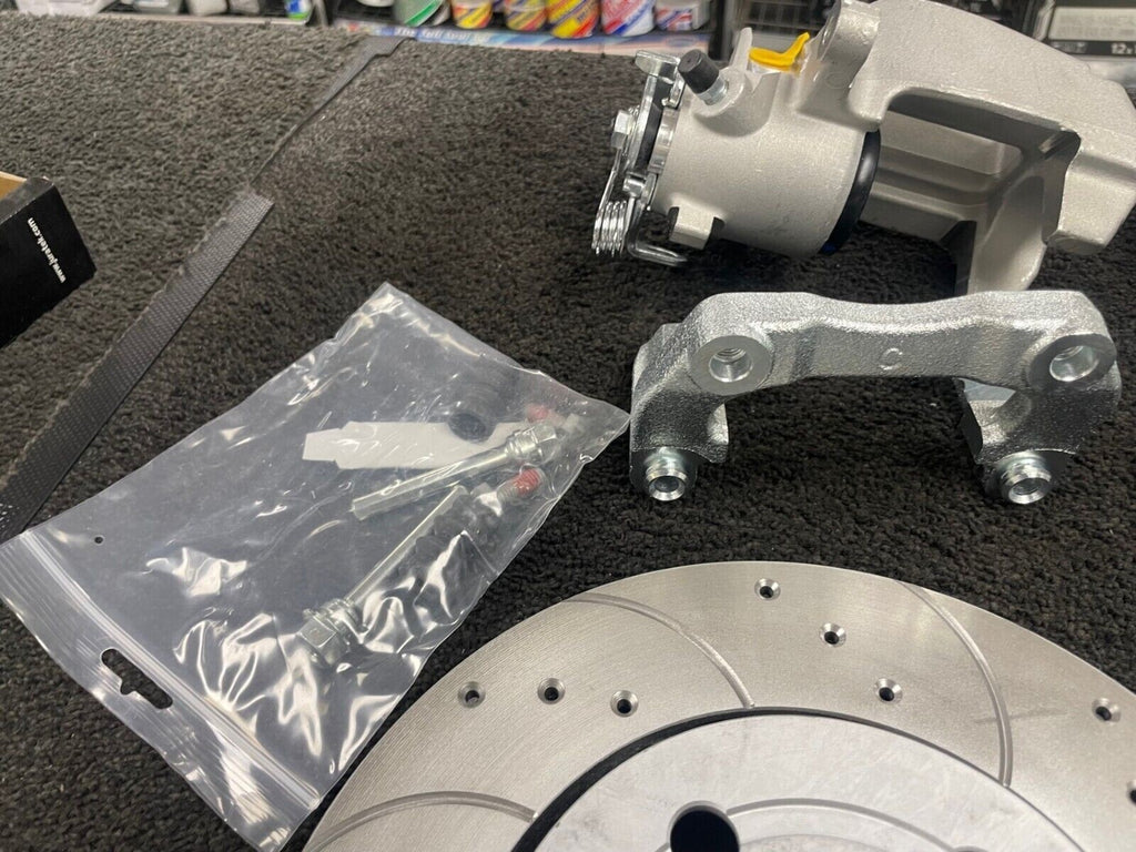 VW GOLF MK4 R32 REAR BRAKE CALIPERS BRACKETS VENTED BRAKE DISC PADS 256MM