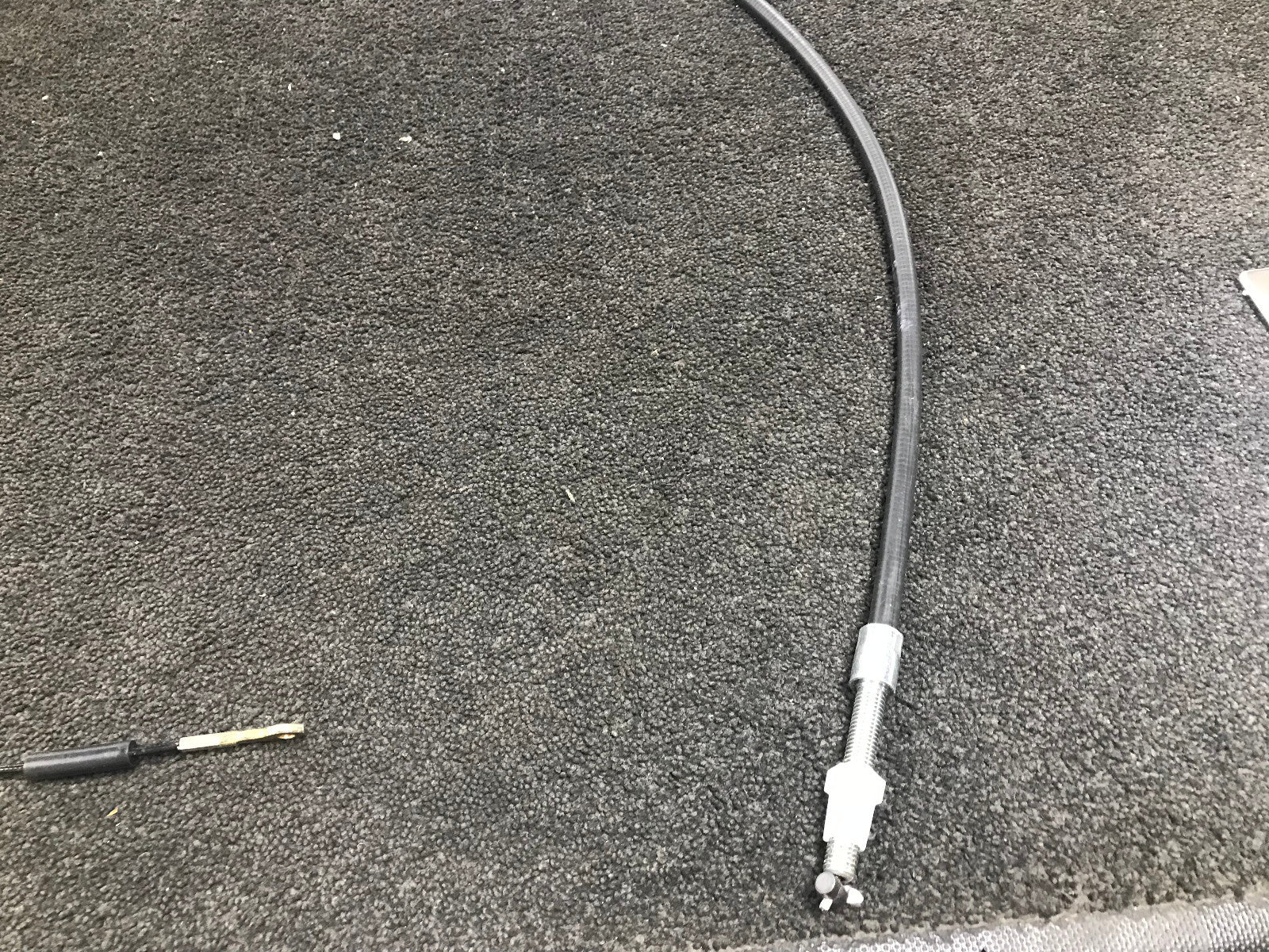 FOR VOLVO 700 SERIES 740  2.0 2.3 2.4 2.8 FRONT RIGHT AND LEFT HANDBRAKE CABLE 