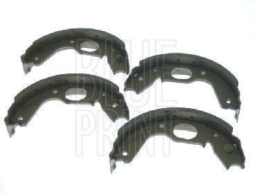 FOR MITSUBISHI DELICA IMPORT 2.8TD HANDBRAKE SHOES REAR HAND BRAKE PARKINGSHOE