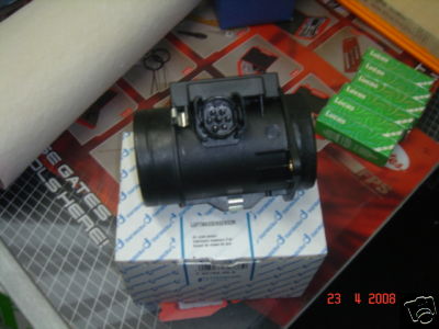 VAUXHALL OMEGA  325 2.5TD AIR FLOW METER PIERBURG OE