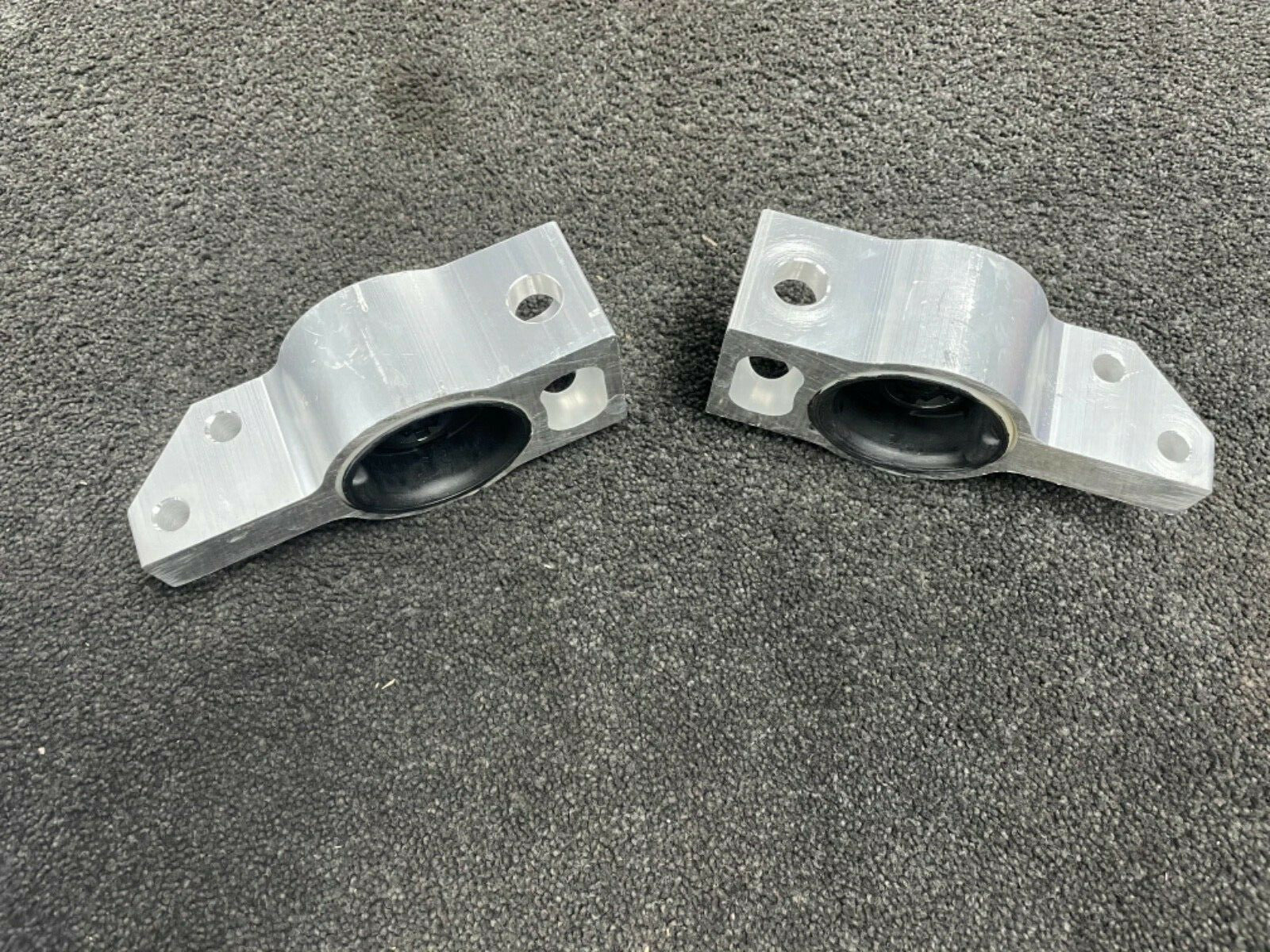 FOR VW PASSAT B6 B7 AUDI Q3 2 FRONT LOWER WISHBONE ARM BUSHES * BRAND NEW *