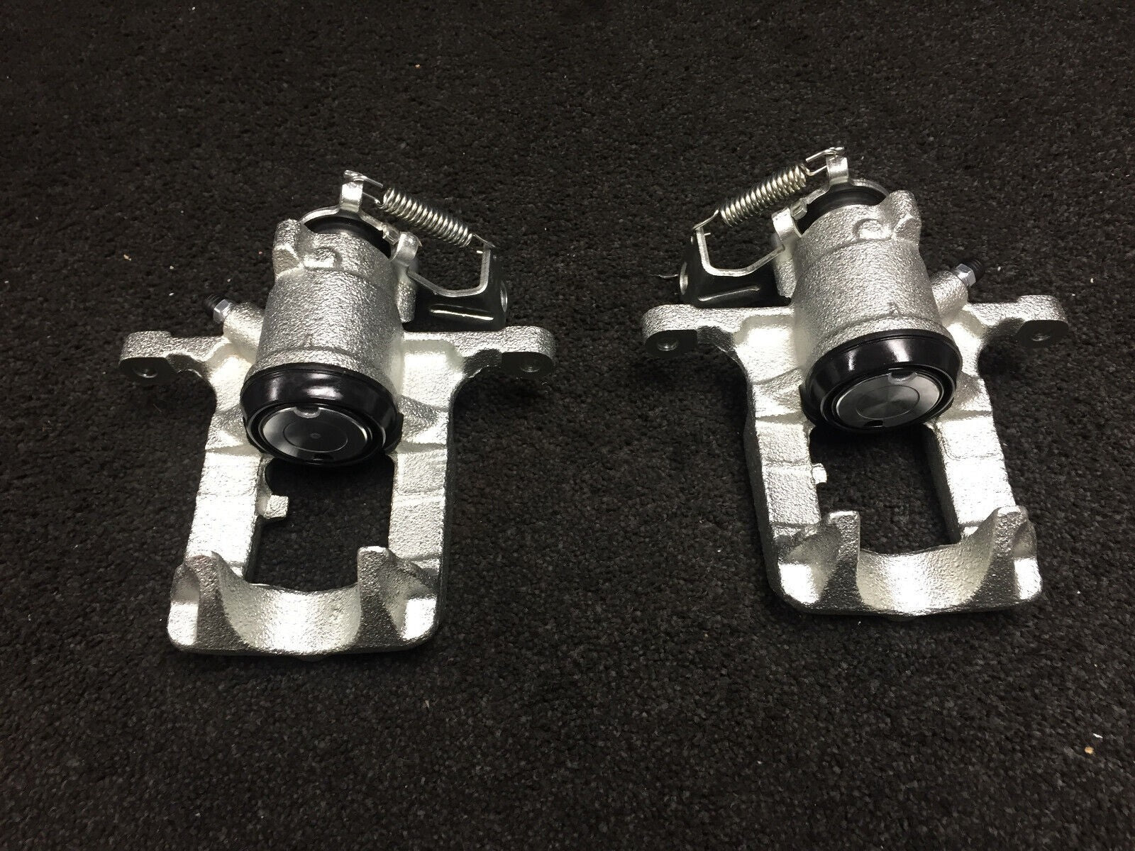 ASTRA J SRi CDTi GTC 2009-18  REAR BRAKE CALIPER ELECTRIC HANDBRAKE PAIR 292MM