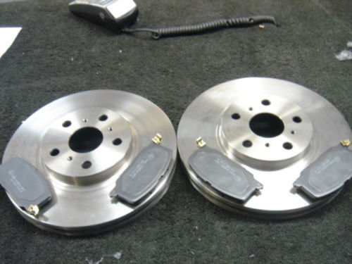 CELICA 1.8 2.0 93ON FRONT BRAKE DISCS EBC ULTIMAX PADS 