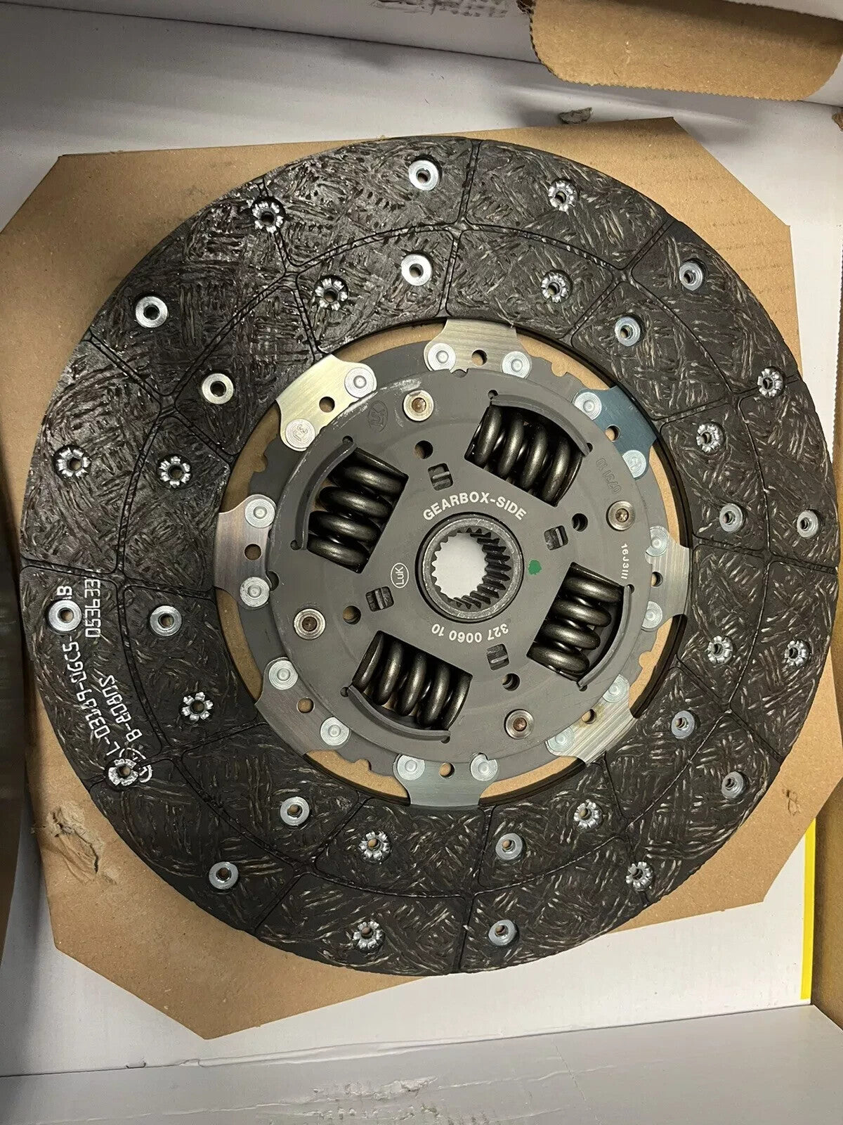 GENUINE LUK  2PCE CLUTCH KIT FOR FORD TRANSIT 2.2 TDCI RWD 2011-2019 627304009