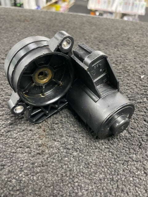 REAR ELECTRIC BRAKE CALIPER MOTOR GENUINE AUDI A3 8V Q2 VW GOLF MK7 SEAT LH 272M