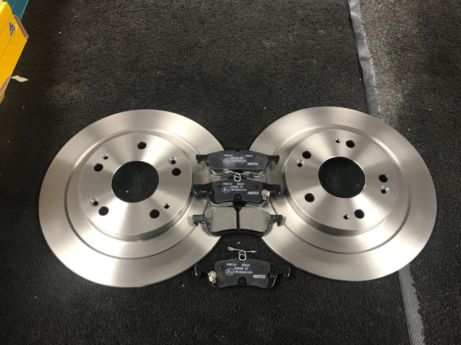 FOR HONDA CIVIC 1.4 1.6 2.2 I-VTEC REAR BRAKE DISCS BRAKE PADS MINTEX 
