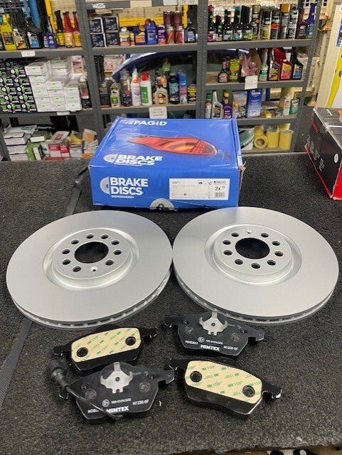 2 X FRONT  BRAKE DISC FRONT BRAKE PADS AUDI TT GOLF MK4 BEETLE 312mm