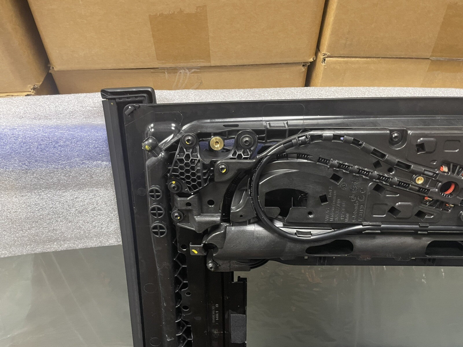 AUDI Q2 2017 ON SLIDING SUNFROOF WEBASTO FRAME APERTURE 81A877045A GENUINE