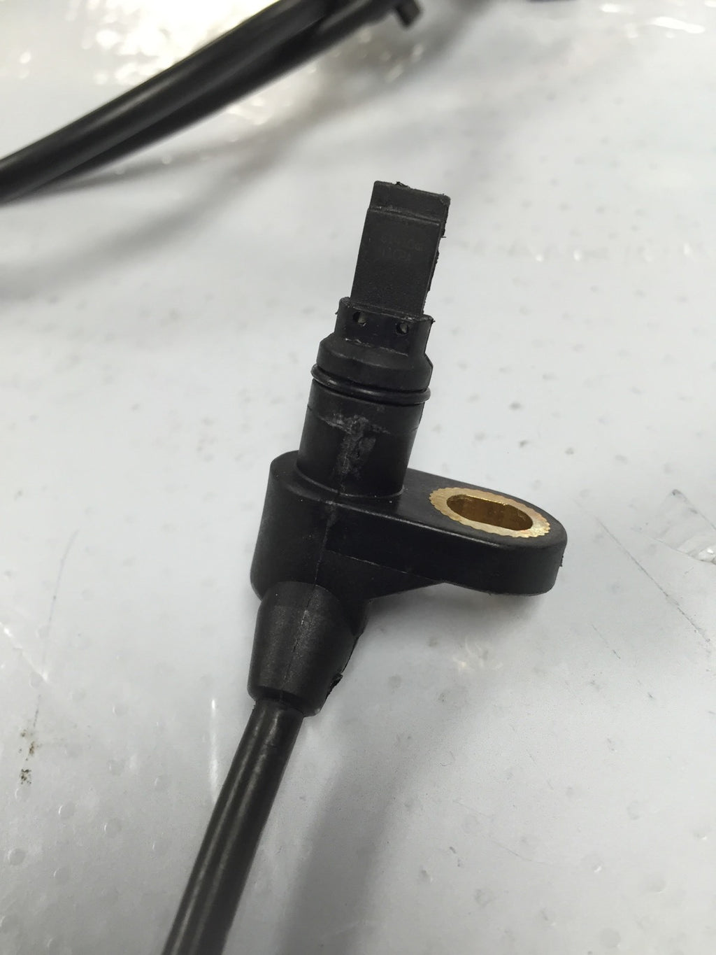 ABS SENSOR DRIVER SIDE FRONT CHRYLER VOYAGER GRAND VOYAGER 01-2007 4683470AD 