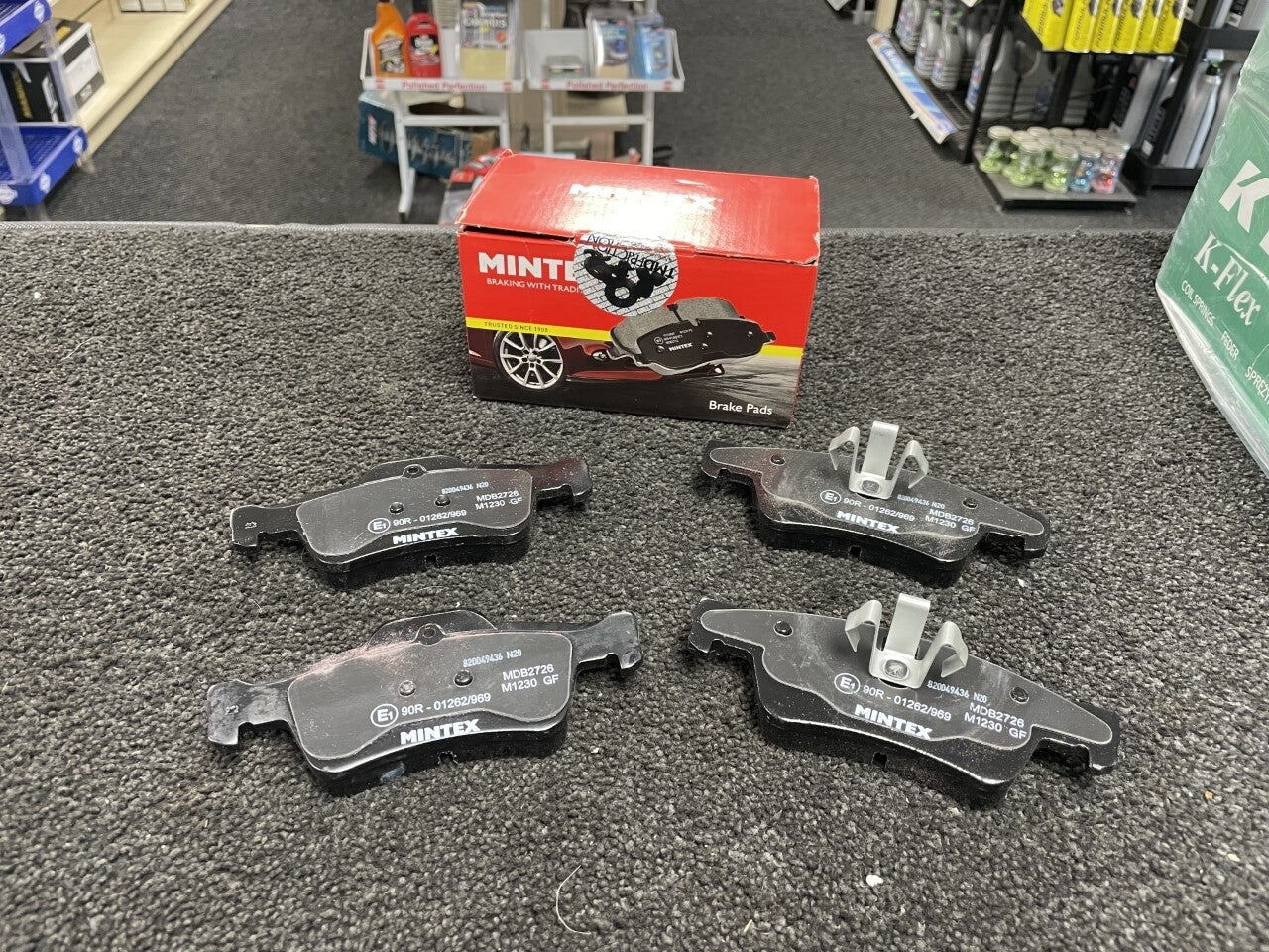 FOR MERCEDES ML280 W164 MINTEX  BRAKE PADS FRONT & REAR